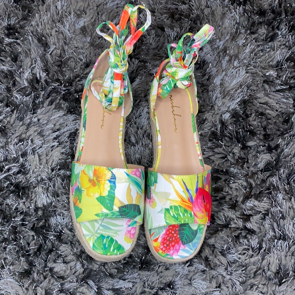Flower lace sandals